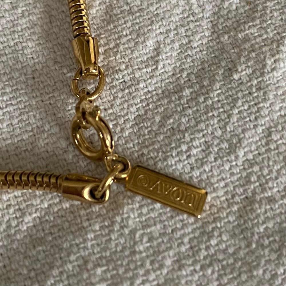 Vintage Avon Gold Tone Crystal Square Pendant Snake Chain Necklace - Picture 5 of 5